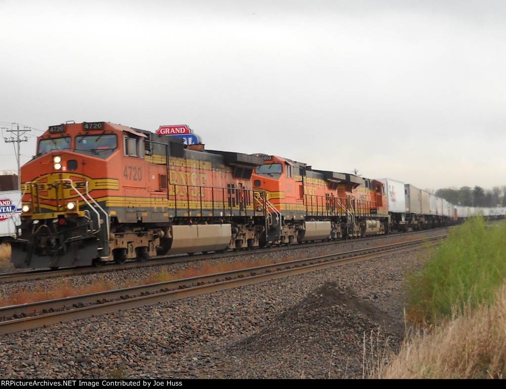 BNSF 4720 West